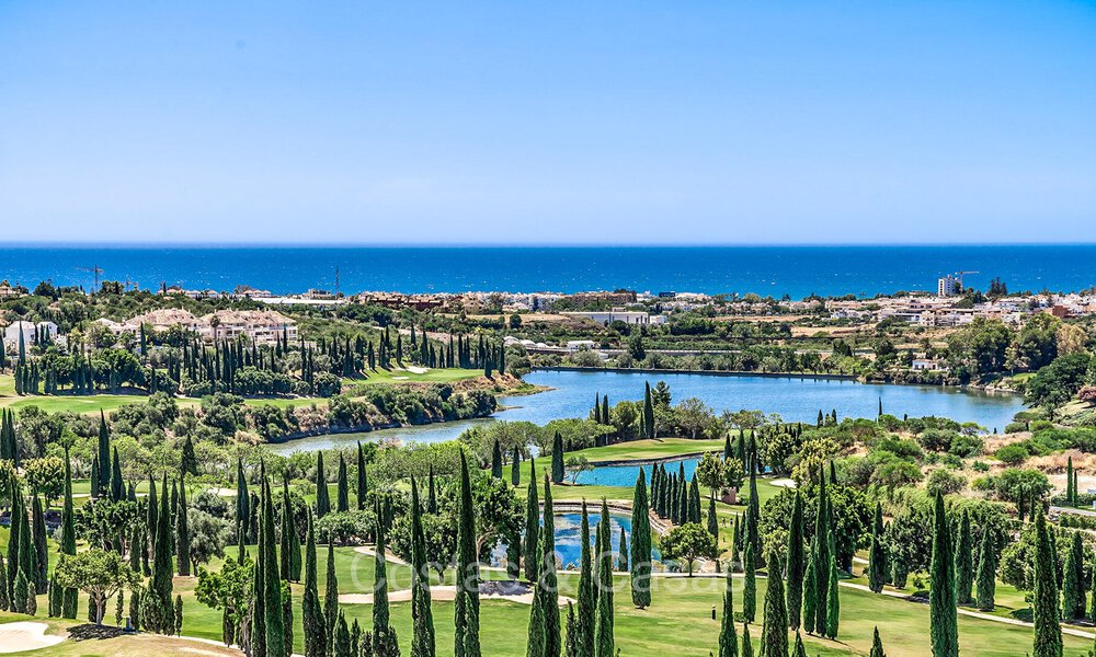 Sofisticada villa de lujo sobre plano en venta, en el exclusivo 5* Los Flamingos Golf Resort en la Nueva Milla de Oro, Marbella - Benahavis 73328