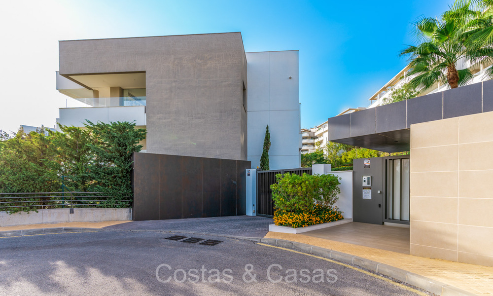 Listo para entrar a vivir, moderno apartamento de lujo en venta en excelente Benahavis - Marbella 73339