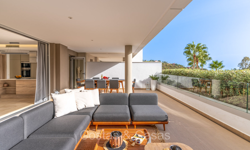 Listo para entrar a vivir, moderno apartamento de lujo en venta en excelente Benahavis - Marbella 73356