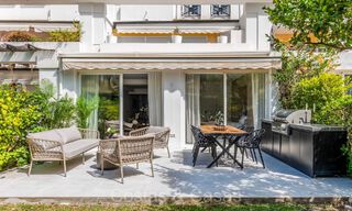 Apartamento con jardín renovado de calidad en venta, junto a un campo de golf en La Quinta, Benahavis - Marbella 73558 