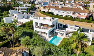 Hermosa y moderna villa de lujo en venta en una zona residencial privilegiada en la Nueva Milla de Oro entre Marbella y Estepona 73762 