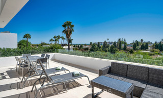 Hermosa y moderna villa de lujo en venta en una zona residencial privilegiada en la Nueva Milla de Oro entre Marbella y Estepona 73782 