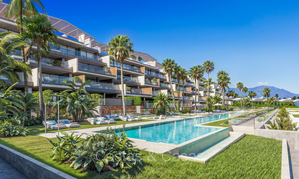 Nuevos apartamentos y casas boutique en un complejo en primera línea de playa en venta en Manilva en la Costa del Sol 73501