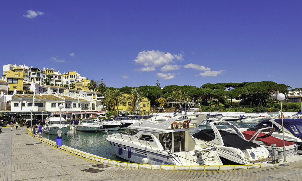 Sofisticados apartamentos de nueva construcción con vistas panorámicas al mar en venta en Cabopino, Marbella 73580