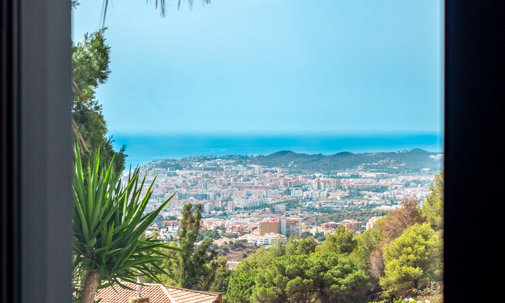 Hermosa villa de estilo mediterráneo contemporáneo en venta con vistas panorámicas al mar en las colinas de Mijas, Costa del Sol 73649