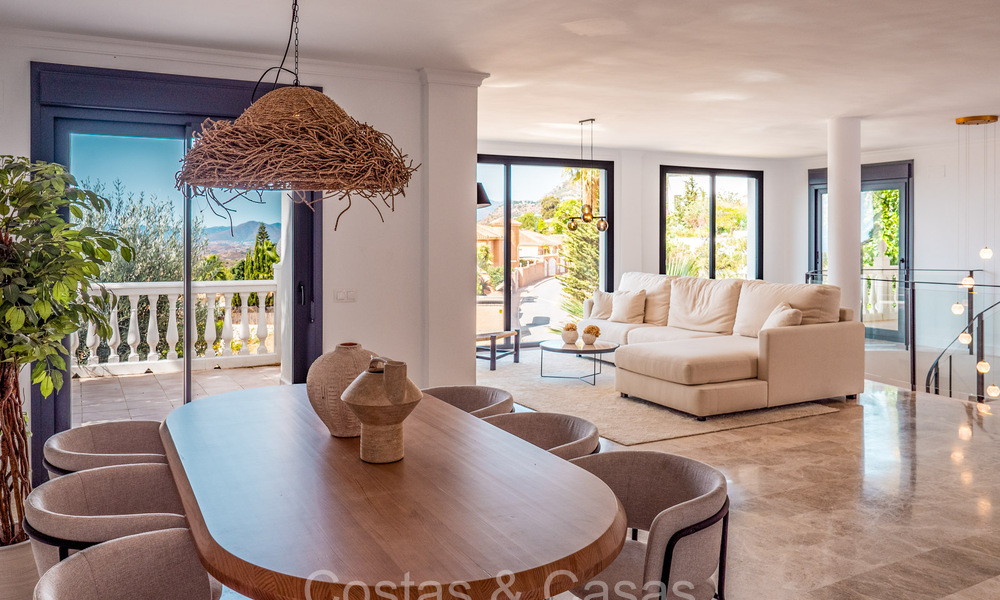 Hermosa villa de estilo mediterráneo contemporáneo en venta con vistas panorámicas al mar en las colinas de Mijas, Costa del Sol 73650