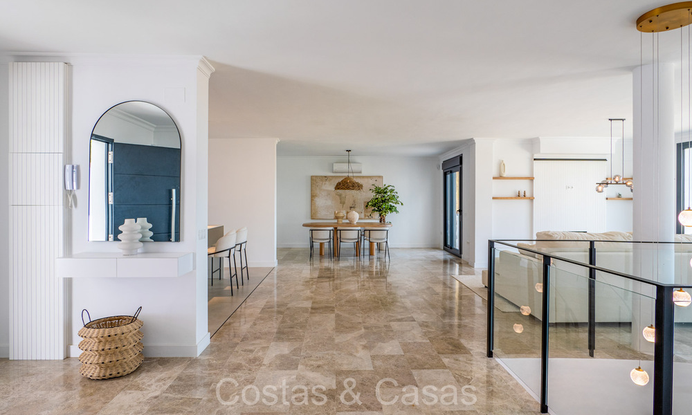 Hermosa villa de estilo mediterráneo contemporáneo en venta con vistas panorámicas al mar en las colinas de Mijas, Costa del Sol 73653