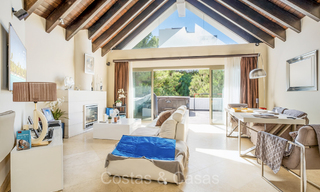 Ático moderno en primera línea de golf con hermosas vistas al golf y al mar en venta en un complejo de golf de 5* en Marbella - Benahavis 73965 