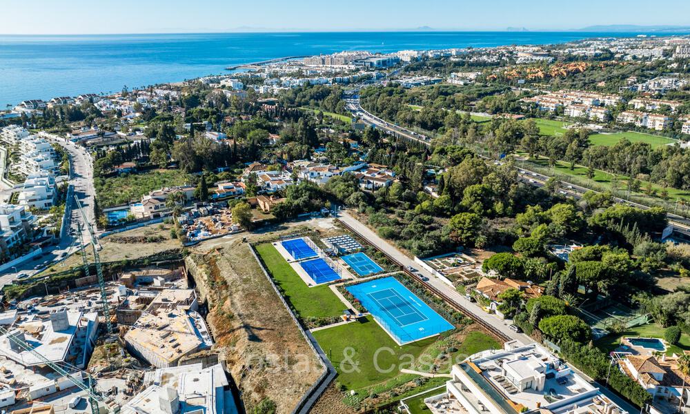 Listo para entrar a vivir, prestigioso apartamento dúplex en venta en un elegante complejo residencial estilo resort en la Milla de Oro de Marbella 73842