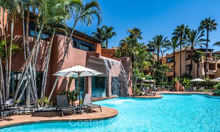 Listo para entrar a vivir, apartamento de lujo con vistas al mar en venta en un exclusivo complejo en la Milla de Oro de Marbella 73951