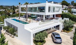 Majestuosa villa de diseño con arquitectura de vanguardia en venta en La Quinta, Benahavis - Marbella 73974 