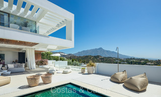 Majestuosa villa de diseño con arquitectura de vanguardia en venta en La Quinta, Benahavis - Marbella 74008 