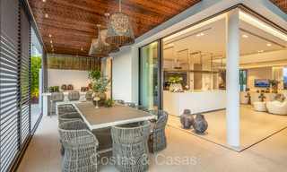 Majestuosa villa de diseño con arquitectura de vanguardia en venta en La Quinta, Benahavis - Marbella 74010 