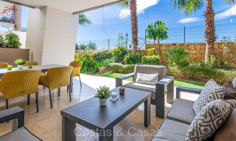 Lujoso apartamento con jardín en venta en Cabopino, al este de Marbella centro 74075