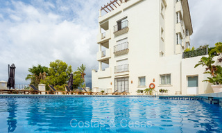 Amplio apartamento con espectaculares vistas al golf y al mar, a poca distancia de la playa en Marbella Este 74107 