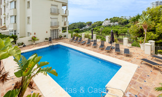 Amplio apartamento con espectaculares vistas al golf y al mar, a poca distancia de la playa en Marbella Este 74108 