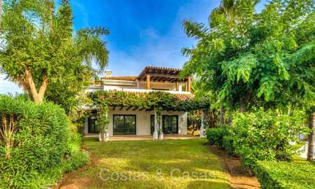 Excelente villa mediterránea en venta en un exclusivo complejo en la Milla de Oro de Marbella 74176