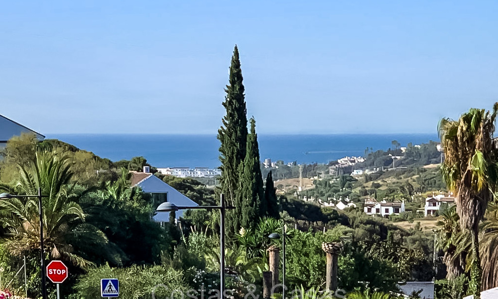 Villa modernista de nueva construcción en venta en una zona de golf cerca del centro de Estepona 74178