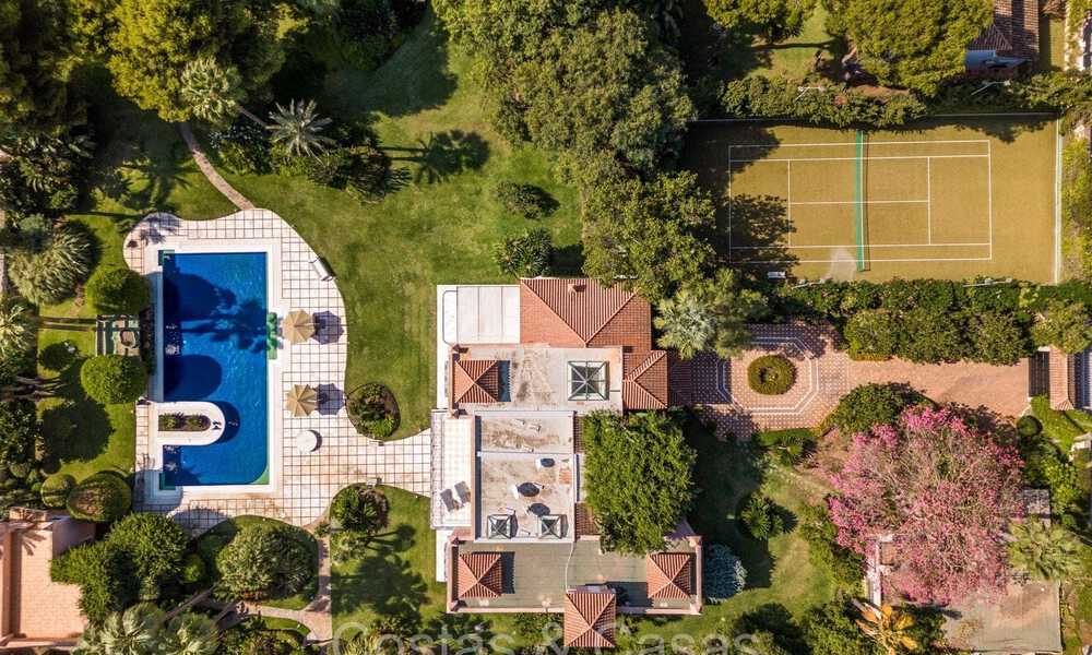 Impresionante villa de lujo en venta a un paso de la playa en la Nueva Milla de Oro entre Marbella y Estepona 74237