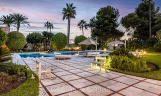 Impresionante villa de lujo en venta a un paso de la playa en la Nueva Milla de Oro entre Marbella y Estepona 74240 