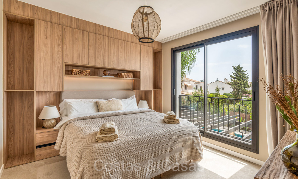 Prestigiosa villa de lujo mediterránea en venta en una urbanización de playa privilegiada en San Pedro, Marbella 74288