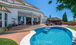 Villa familiar tradicional con impresionantes vistas en venta en una posición elevada en Istán, Marbella 74318 