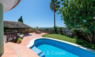 Villa familiar tradicional con impresionantes vistas en venta en una posición elevada en Istán, Marbella 74323 