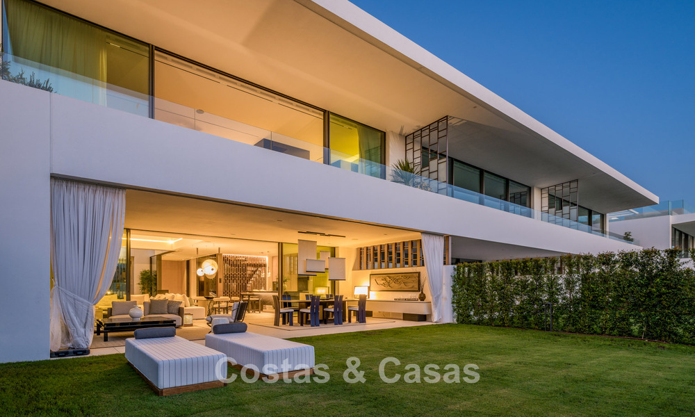 Casa de lujo lista para entrar a vivir en un innovador y lujoso complejo con vistas al mar, ubicada en la Milla de Oro de Marbella 74536