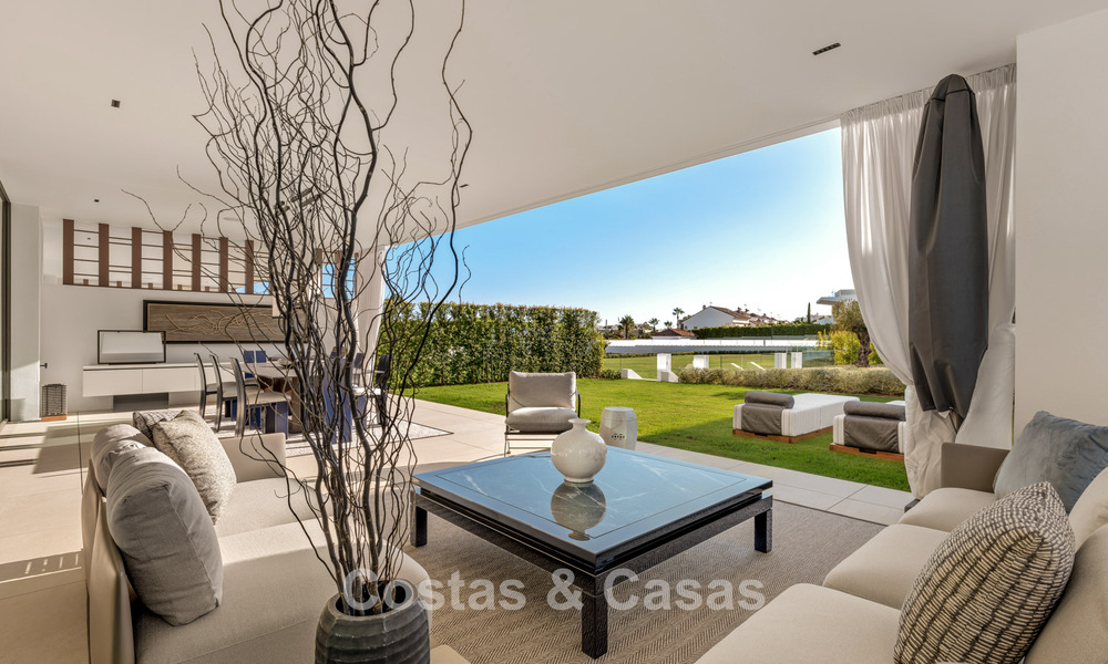 Casa de lujo lista para entrar a vivir en un innovador y lujoso complejo con vistas al mar, ubicada en la Milla de Oro de Marbella 74559