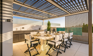 Casa de lujo lista para entrar a vivir en un innovador y lujoso complejo con vistas al mar, ubicada en la Milla de Oro de Marbella 74569 