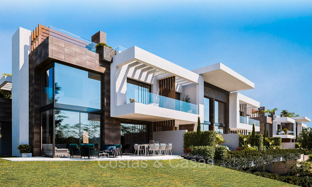 Casas de nueva construcción de primera clase con diseño modernista en venta en una urbanización cerrada al este del centro de Marbella 74445