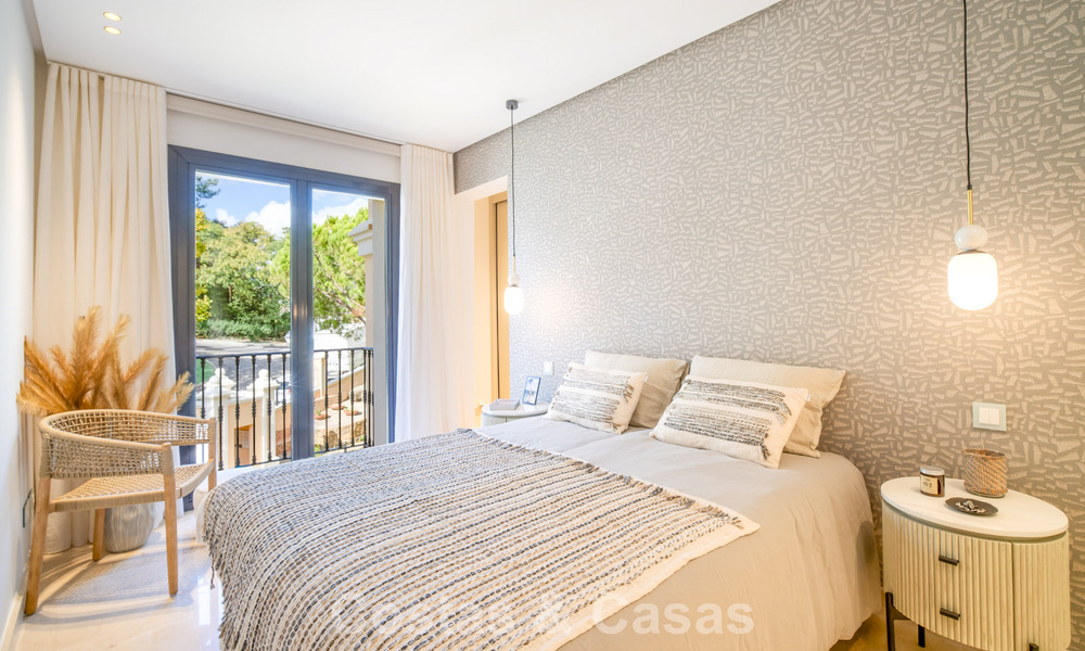 Ático en primera línea de golf con vistas al golf y al mar en venta en una urbanización cerrada en Benahavis - Marbella 74751