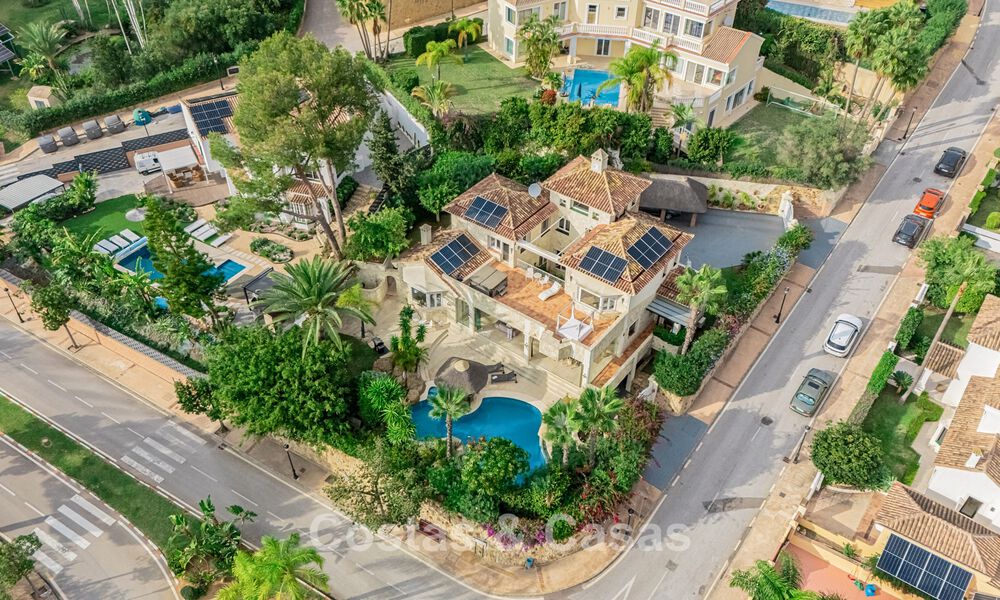 Villa mediterránea de lujo en venta cerca de la playa de Elviria al este de Marbella centro 74963