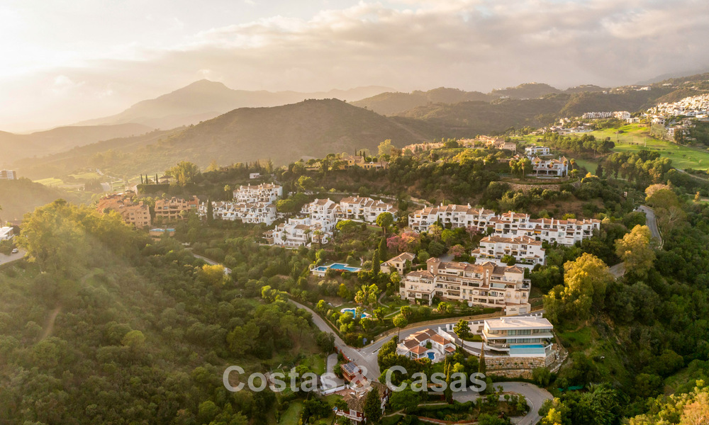 Precioso apartamento de 3 dormitorios en venta con vistas al mar en Benahavis - Marbella 75004