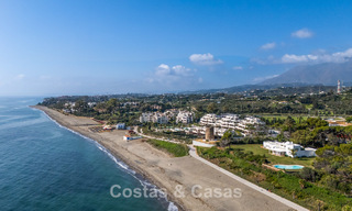 Apartamento de lujo en venta, en un lujoso complejo de playa en la Nueva Milla de Oro entre Marbella y Estepona 773556 