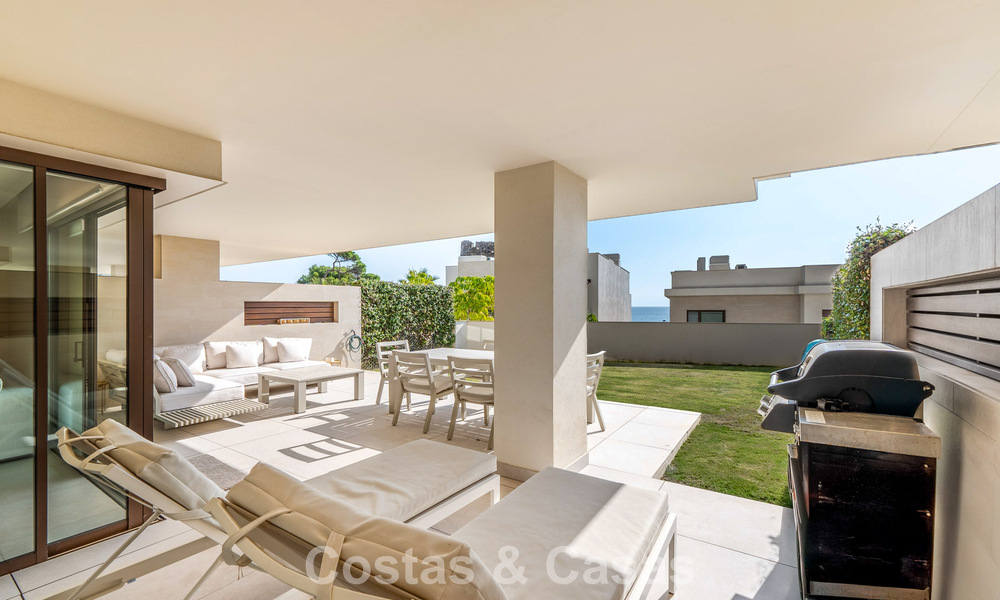 Apartamento de lujo en venta, en un lujoso complejo de playa en la Nueva Milla de Oro entre Marbella y Estepona 773562