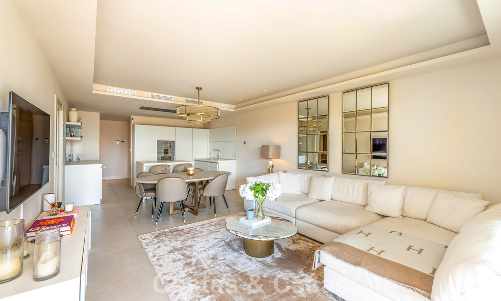 Apartamento de lujo en venta, en un lujoso complejo de playa en la Nueva Milla de Oro entre Marbella y Estepona 773569