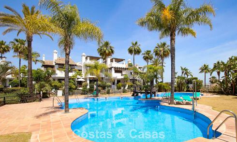 Amplia casa lista para entrar a vivir en venta a un paso del campo de golf en Benahavis - Marbella 773510