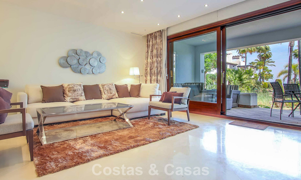 Amplia casa lista para entrar a vivir en venta a un paso del campo de golf en Benahavis - Marbella 773539