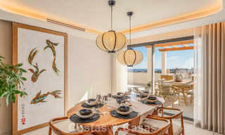 Prestigioso ático reformado con vistas panorámicas al mar en venta en el valle del golf de Nueva Andalucía, Marbella 773643 