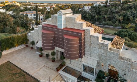 Obra maestra arquitectónica en venta con impresionantes vistas al mar en La Quinta, Benahavis - Marbella 774034