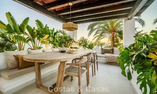 Ático de lujo listo para entrar a vivir en venta en un complejo de playa exclusivo a poca distancia del centro de Estepona 773735 