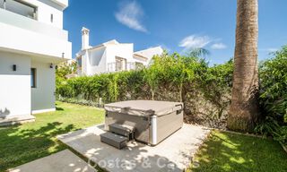 Villa modernista de lujo en venta a poca distancia de todos los servicios en la prestigiosa Milla de Oro de Marbella 773918 