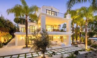 Villa lista para vivir con un estilo arquitectónico andaluz contemporáneo en venta en el valle del golf de Nueva Andalucía, Marbella 773855 