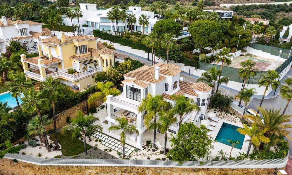 Villa lista para vivir con un estilo arquitectónico andaluz contemporáneo en venta en el valle del golf de Nueva Andalucía, Marbella 773856