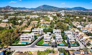 7 villas nuevas en venta a poca distancia de una hermosa casa club de golf en la Nueva Milla de Oro, Marbella - Estepona 773696 