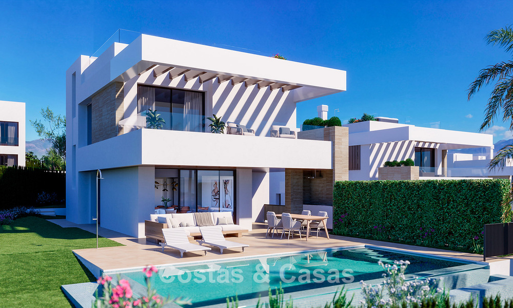 7 villas nuevas en venta a poca distancia de una hermosa casa club de golf en la Nueva Milla de Oro, Marbella - Estepona 773699