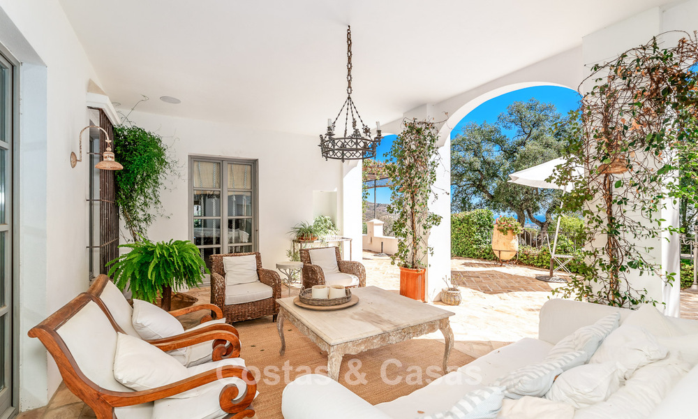 Encantadora villa de lujo en un hermoso terreno en venta rodeada de vegetación en El Madroñal, Benahavis - Marbella 774146