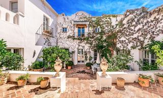 Encantadora villa de lujo en un hermoso terreno en venta rodeada de vegetación en El Madroñal, Benahavis - Marbella 774150 