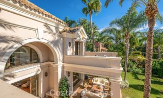 Impresionante villa de lujo en venta en una prestigiosa urbanización a poca distancia de la playa en Guadalmina Baja, Marbella 773963 